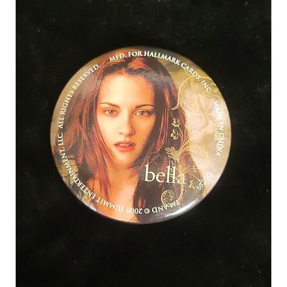 Collectible New Moon Pins, Set of 4 (set #1) - Picture 8 of 10